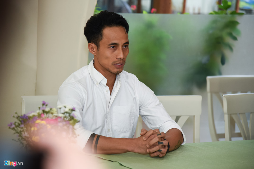 Hình ảnh tiều tụy, suy sụp của Phạm Anh Khoa trong buổi xin lỗi